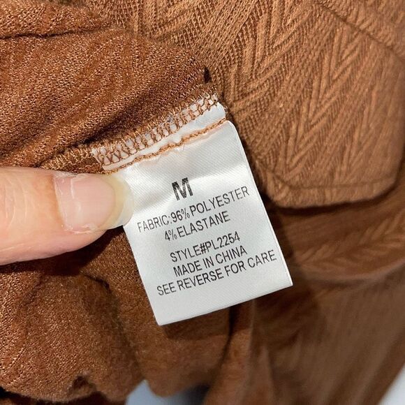 Pink Lilly‎ Womens Knit Herringbone Textured Button Front Blouse Chestnut Medium - Picture 5 of 8